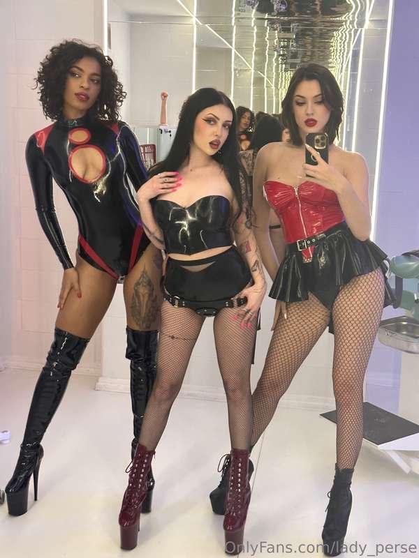 Your sexy femdom gang 😈