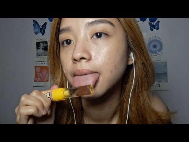 ASMR push pop candy licking, sucking and mouth sounds 👅💋