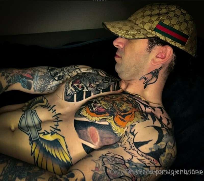 Subscribe to Paolo Primo! A 40 year old, tattooed, athletic ..