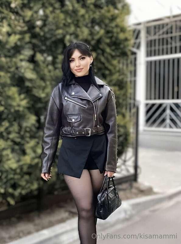 Hi there ! 💬✨ I’m Sophie @sophie.cutie — the kind of girl wh..