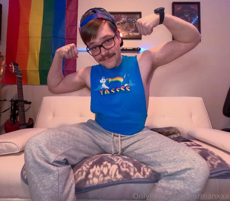 Fabulously flexing 💪🌈😛