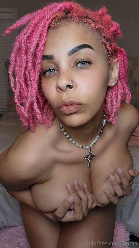😘
