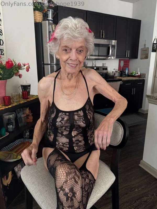 I look good… admit it, you want more 😘