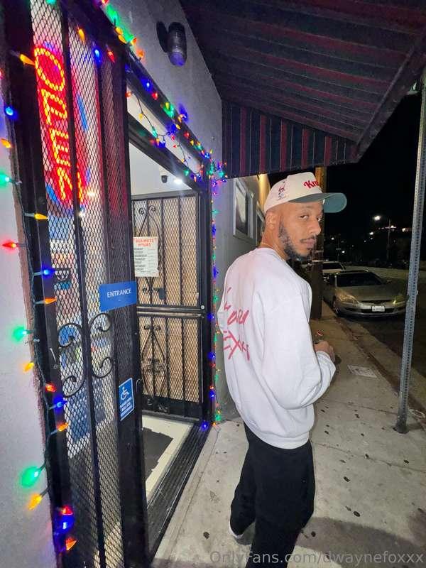 Daddy birthday coming up who showing love ? www.KrazyFoxxxCa..