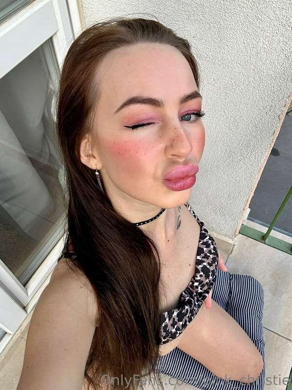 I wish you to have a hot summer day ❤️‍🔥