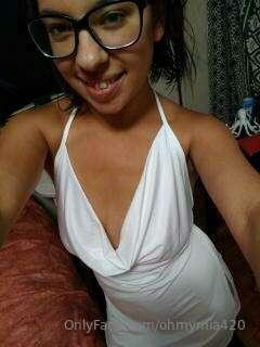 I lost this outfit somewhere....looks like im a greek person..