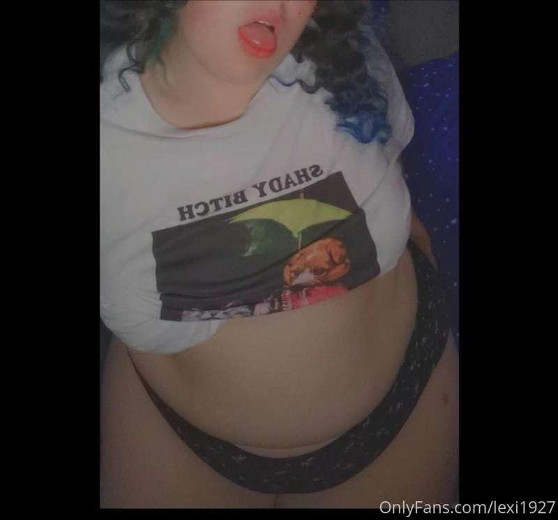 More to grab with thick thighs 😈