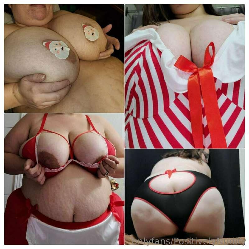 Santa left something naughty under the tree for you baby. 🎅🎄..