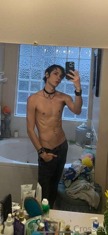 I didn’t plan on filming a video tonight but I ended up taki..