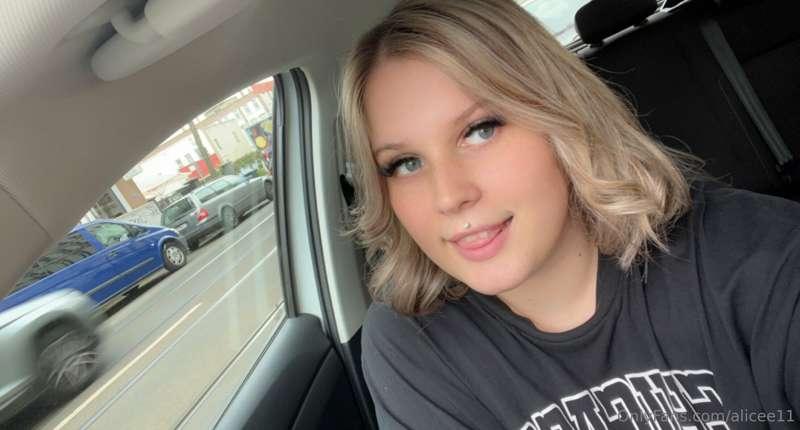 Wenn du jetzt meine Gedanken lesen könntest😋🤗...... Soll ich..