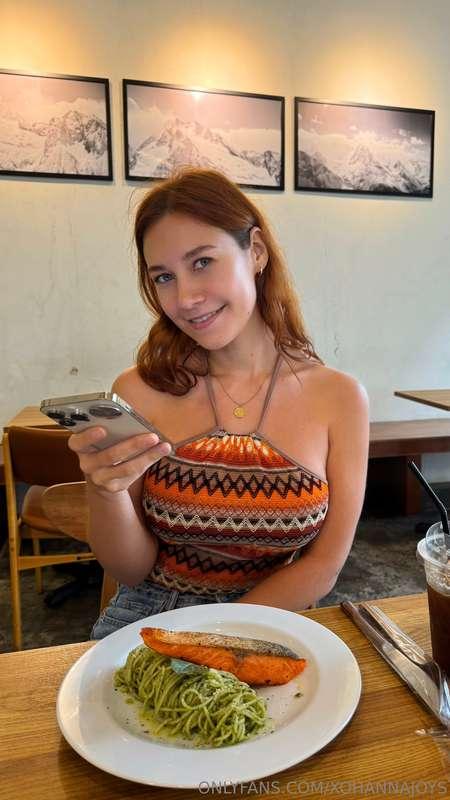 Shall we have dinner together? 😘 What is your favorite dish ..