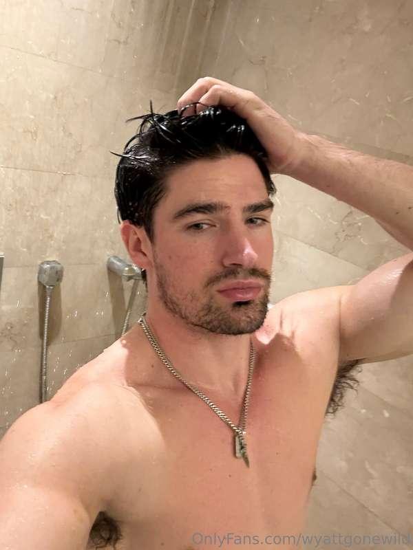 Shower’s feeling a little lonely, care to join me? 🚿