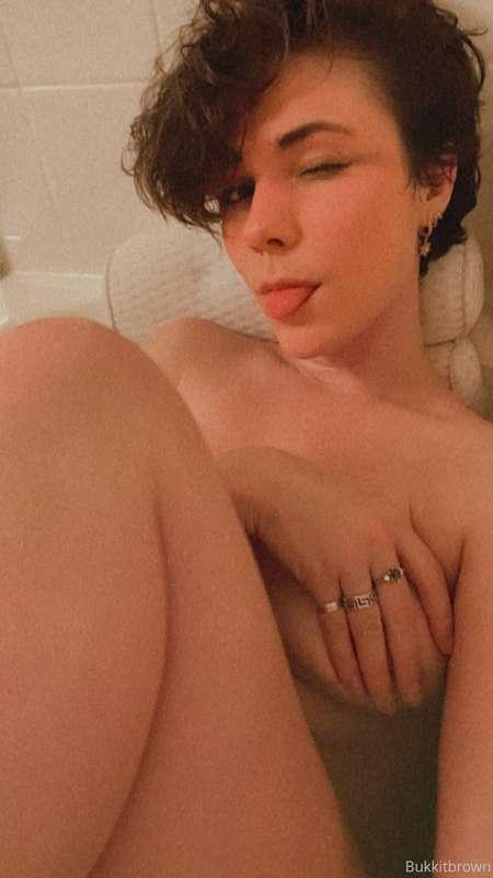 Sent off a little horny video laugh for free in everyone’s m..