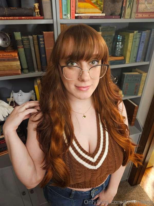 Did a cute little SFW photoshoot! Hope you enjoy! 