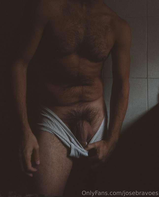 Todos los desnudos son valientes.El de un pene, también.