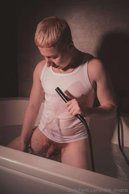 Wanna join me 😇🫣? 🛁