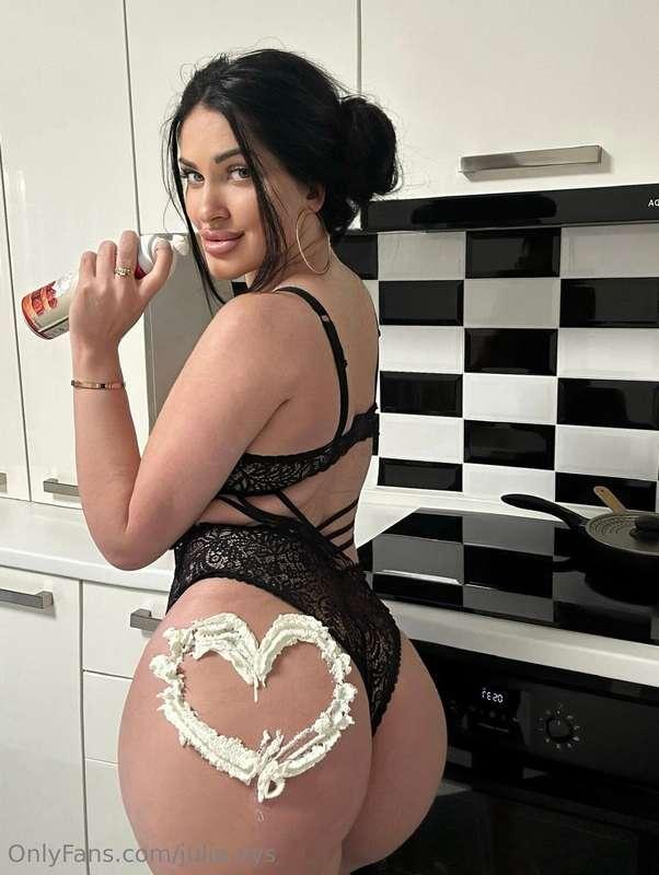 Жінка повинна навіть на кухні бути сексі🍓💦🍌