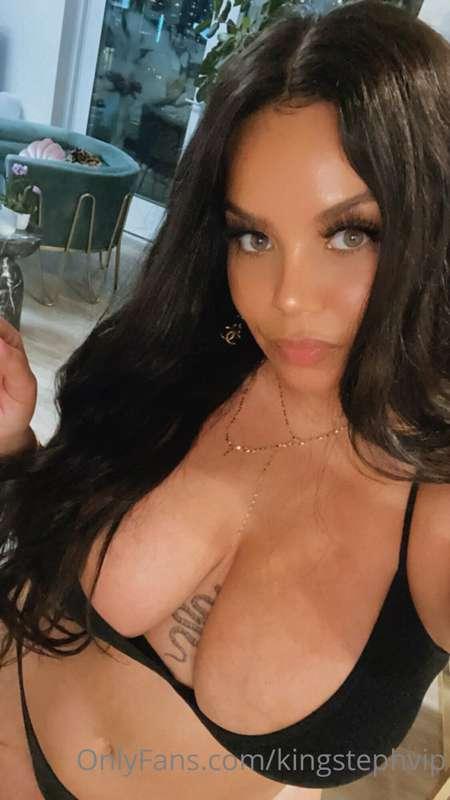 More naughty "HOT SELFIES'' sent to your DMs to help you wit..