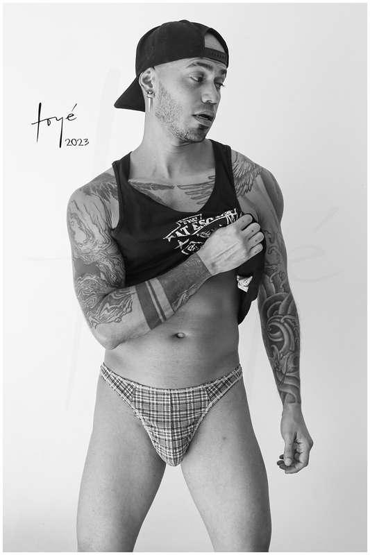 @Latincharly by @martintoye © Buenos Aires, Diciembre 2023