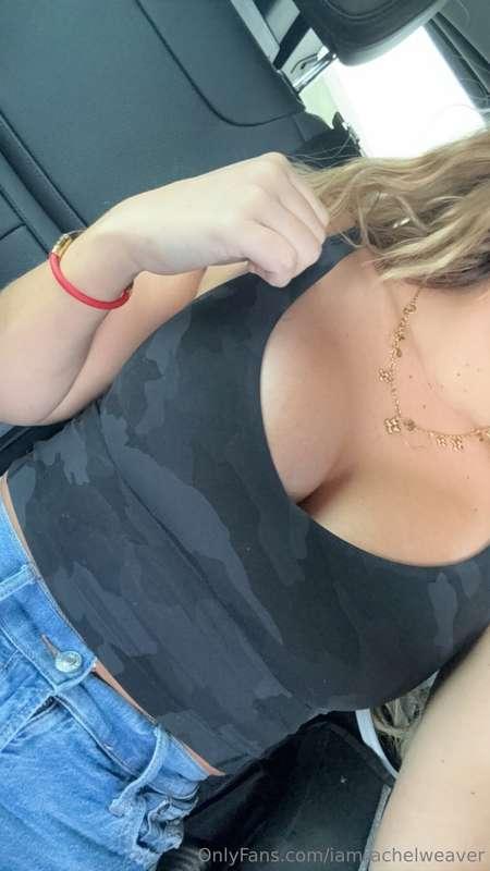 caught your attention daddy? 😏