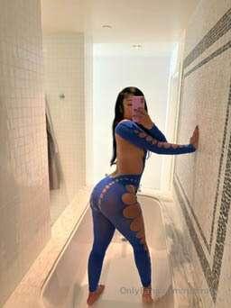 DM ME A 🌹 FOR FREE NUDESthis is the last time im sending my ..