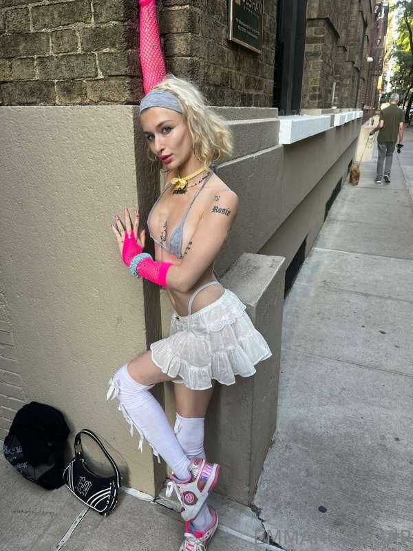 theemmarosie image #1