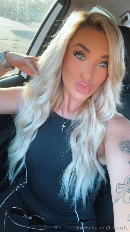 Wanna see something nasty and wet??💦🙈 tip me $15 and find ou..