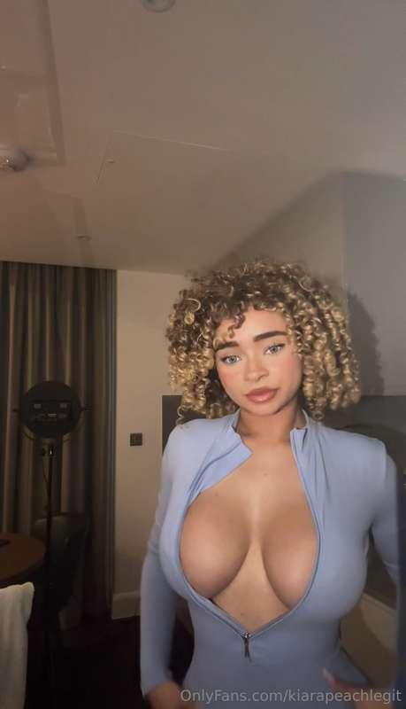 Felt cute! Might delete later 🍒