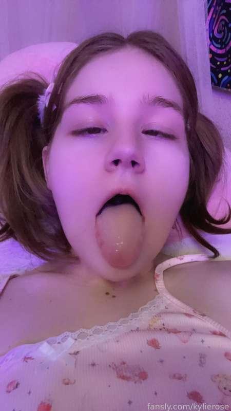 😁

#fyp #young #Ahegao #fingering #teen #pigtails #pajamas #cute