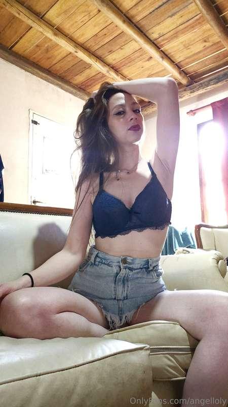 I am Ange, I am 35 years old, Argentine with a warm heart an..