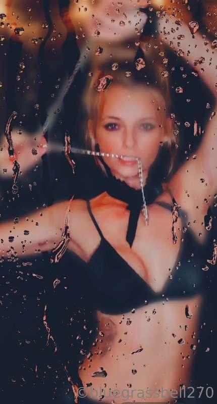 Bad girl things 🥵😈💋 makes me wet 💦