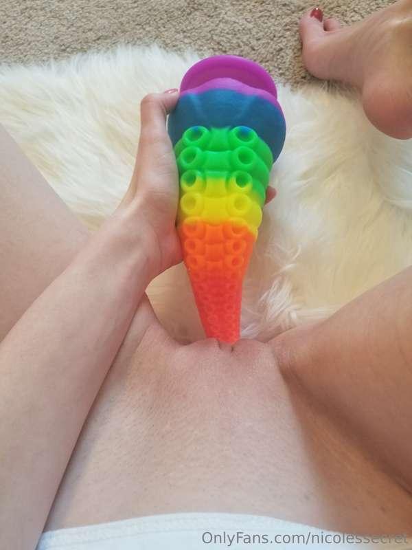 Do I slide the toy in? 😋