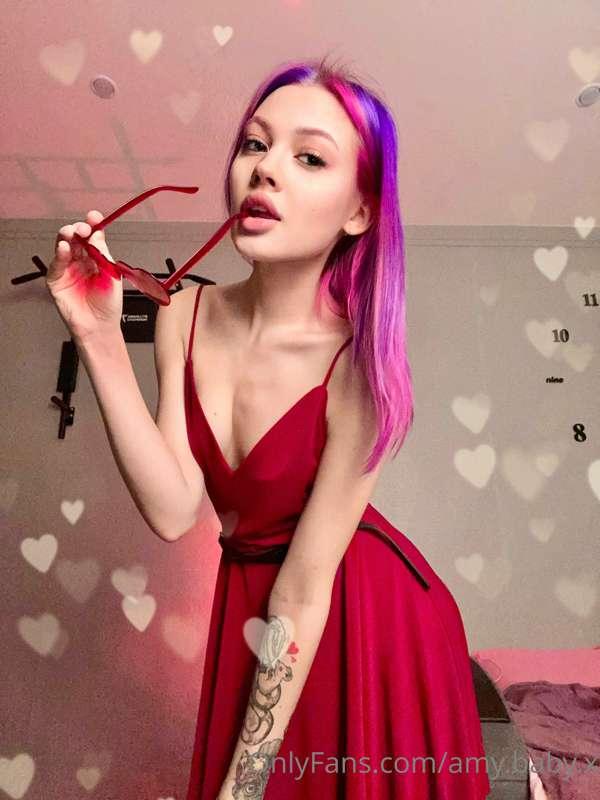 Take this red sexy dress off me and see that I have no linge..