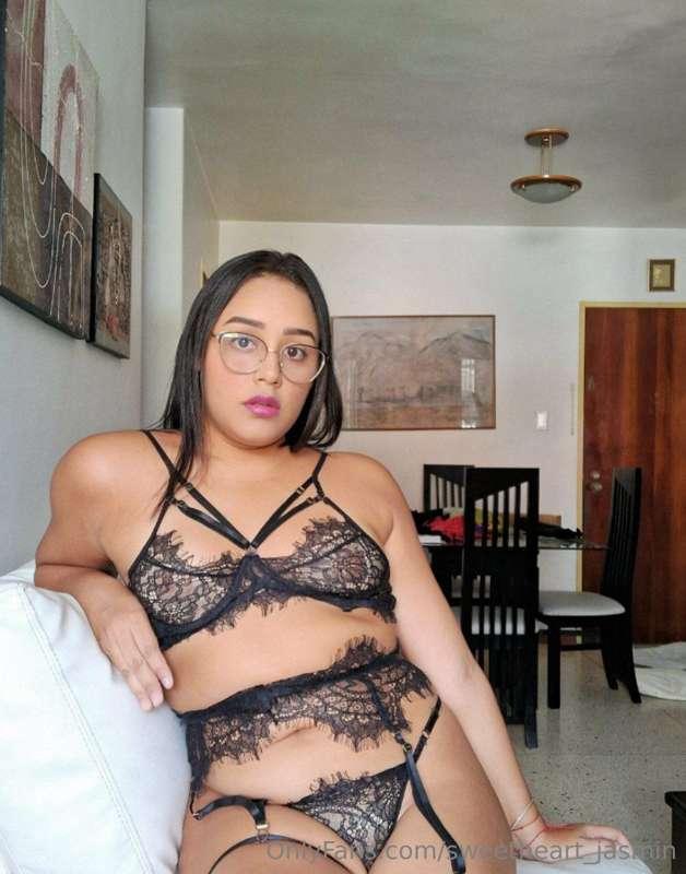 ## do you know that @alexasmithfree is making spicy, explici..