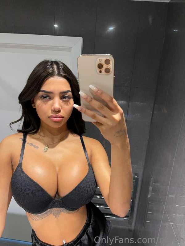 Can’t sleep message me baby😇