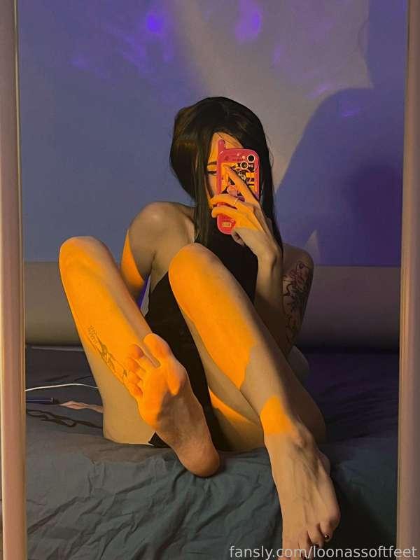 loonassoftfeet image #3