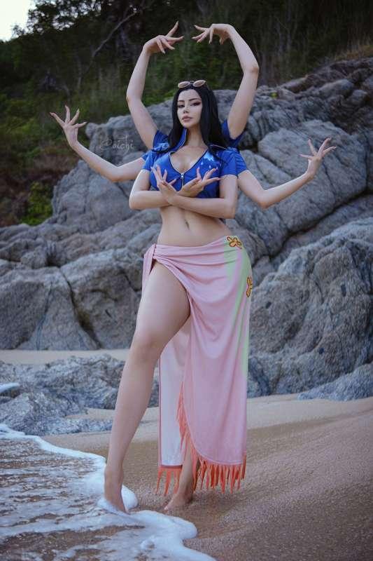 AUGUST | SWEET SET | NICO ROBIN