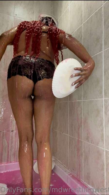 Go Go Go… Over & vote in the latest #Booty contest, in which..