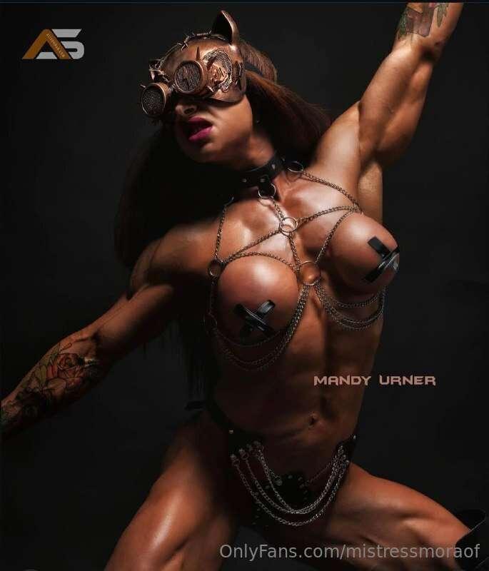 Pro Bodybuilder who loves sucking cock in the gym locker roo..