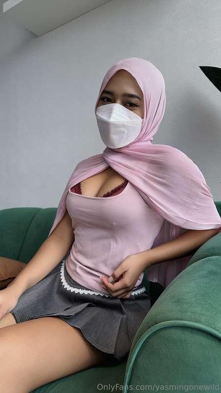 yasmingonewild image #0