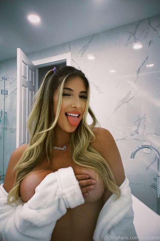 Sent a special surprise to everybody who has rebill on 👅🥰