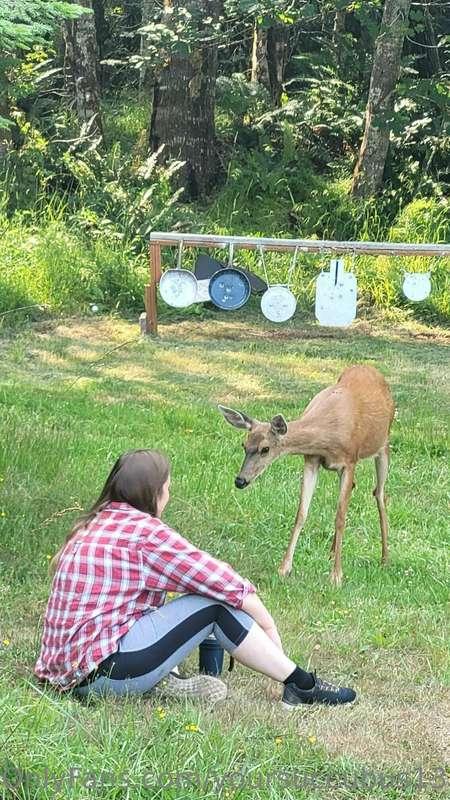 Communing with my deer this fine Fourth of July! 😻💋