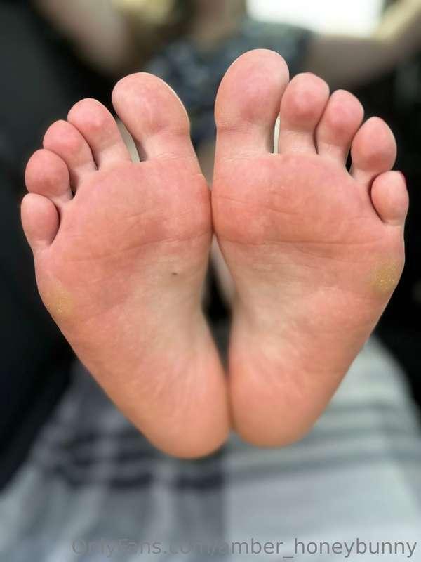 Would you like to see these soles covered in cum?