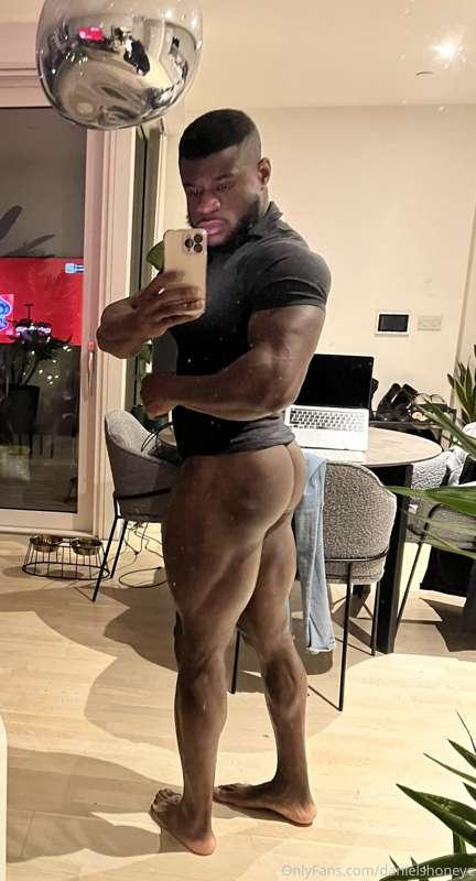 Which shot 💦 is your favourite? 1,2,3,4 or 5? Comment below!..