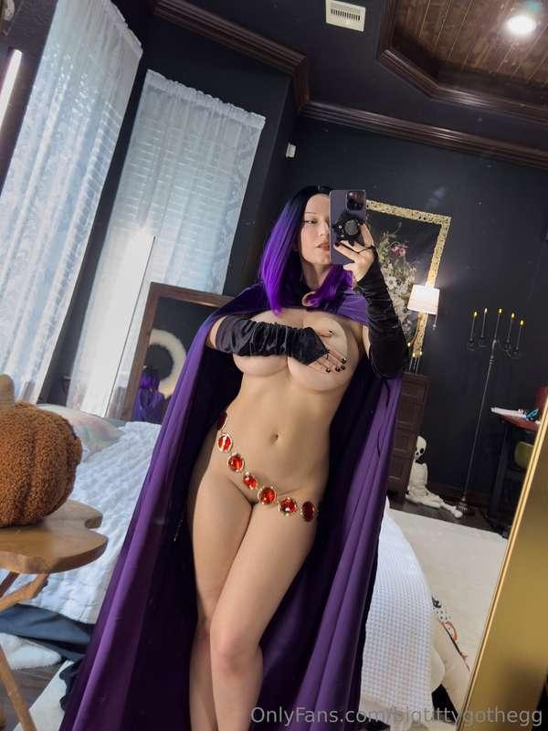 raven says happy titty tuesday 💜