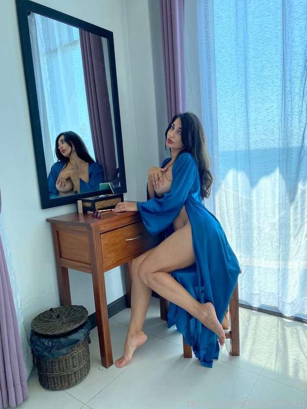 To look beautiful, a lady must take care of herself 😊 would you like to help me comb my hair? 💖




😉😉😉
#footfetish #mistress #fyp #strapon #femdom #pegging #facesitting #mommy #slave #humiliation