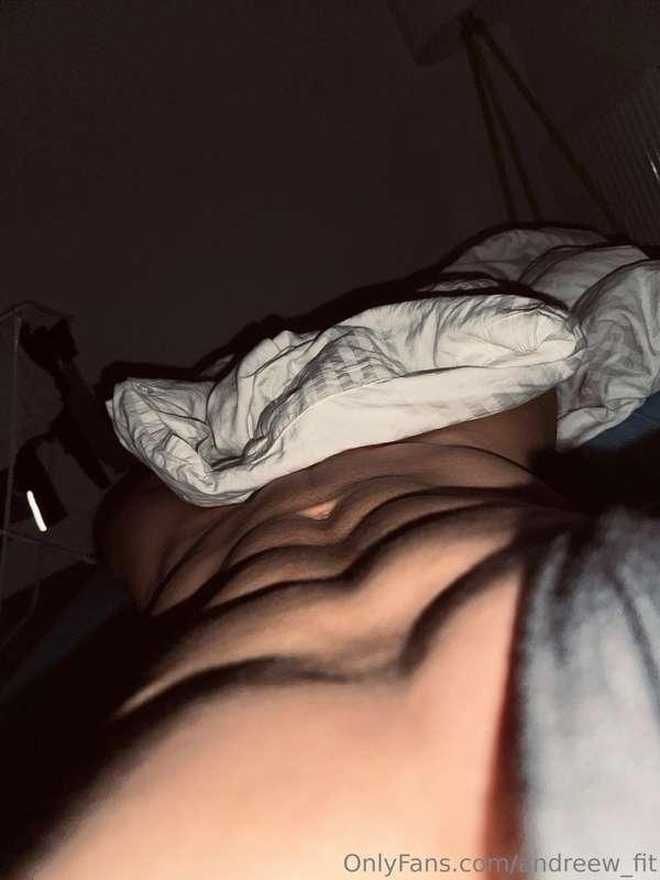 Go under the blanket😏