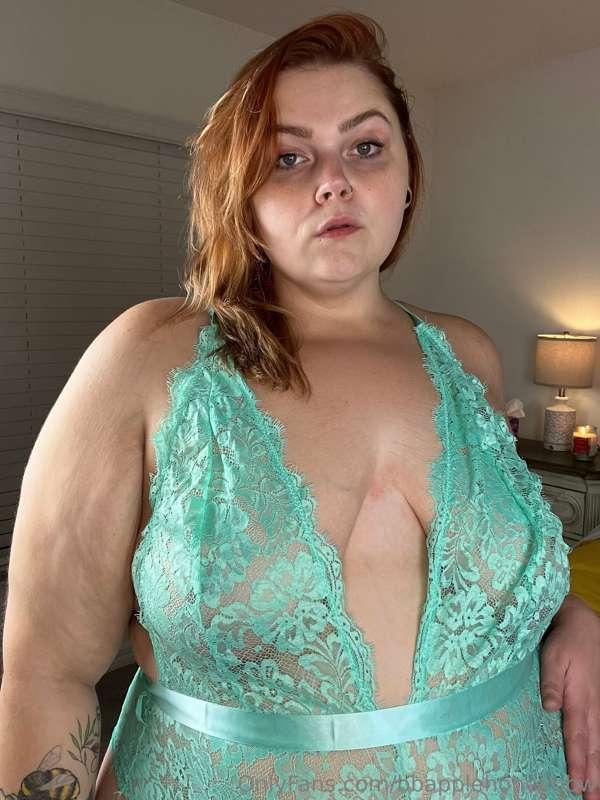 Feeling so fucking sexy today 

Something about lace on my s..