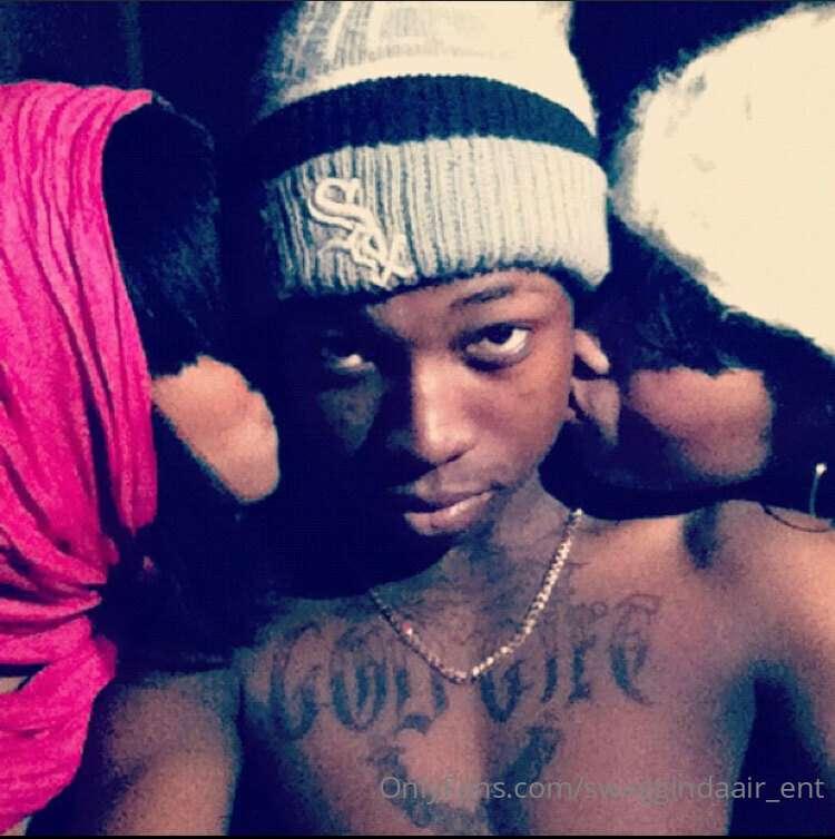 Ladies Love SwaGGz ☺️ … TUNE IN ITS GONE BE A SHADY YEAR 🤫