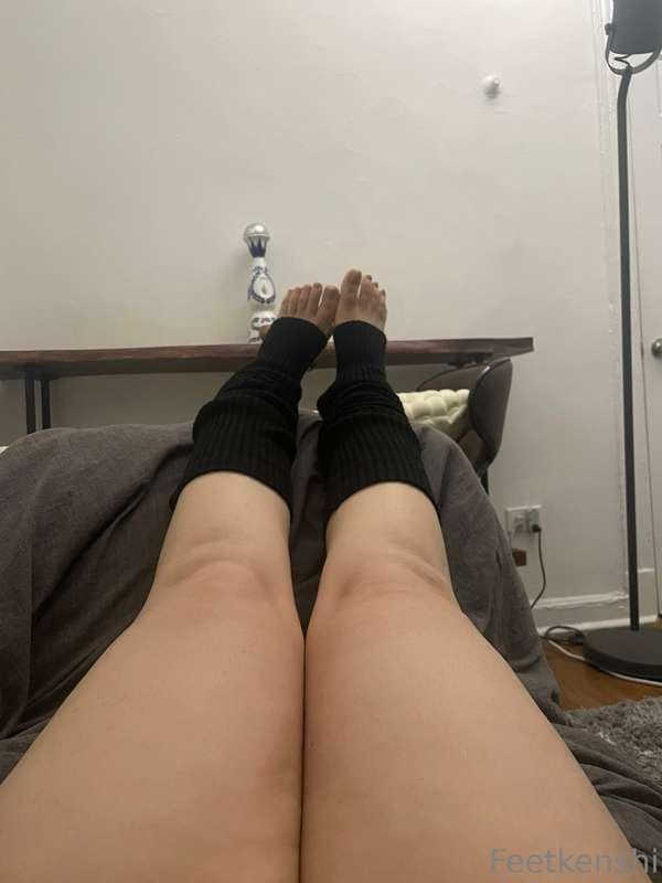 Someone come pay for my pedicure. asap.